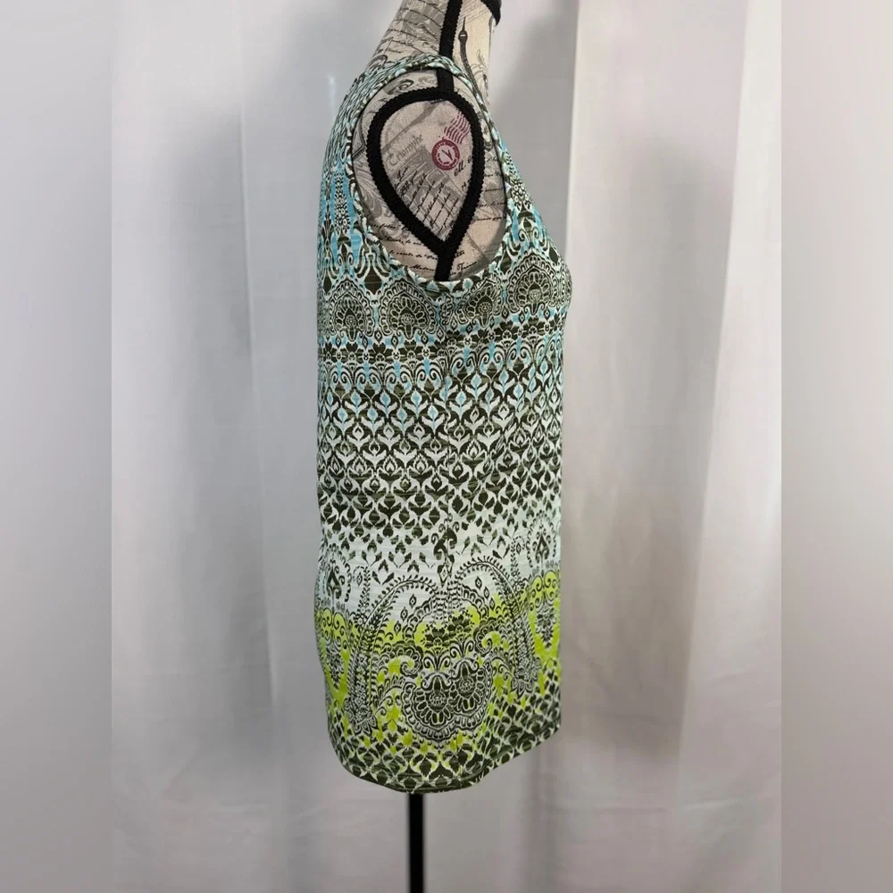 Athleta Sleeveless Top with Blue, Green Patterned size M